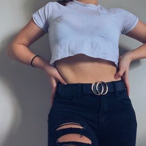 Super cute white cropped short sleeve t shirt